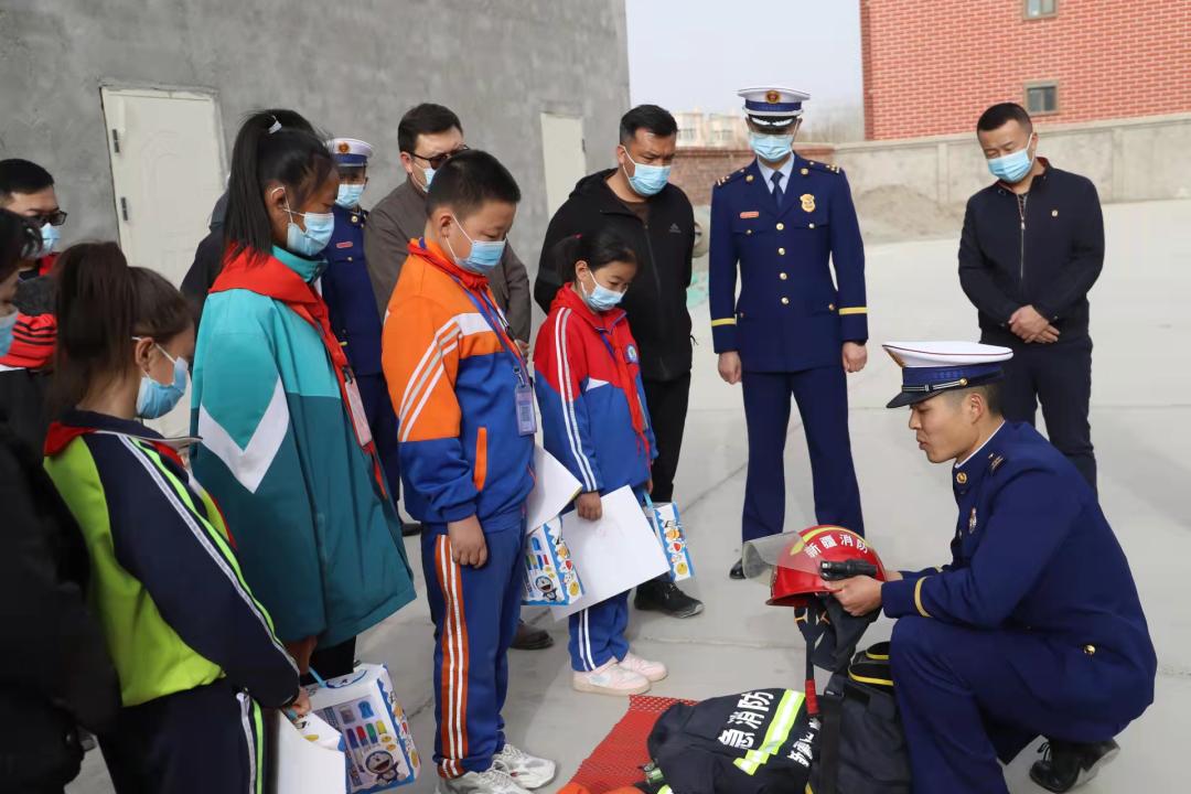 且末县小学最新动态报道